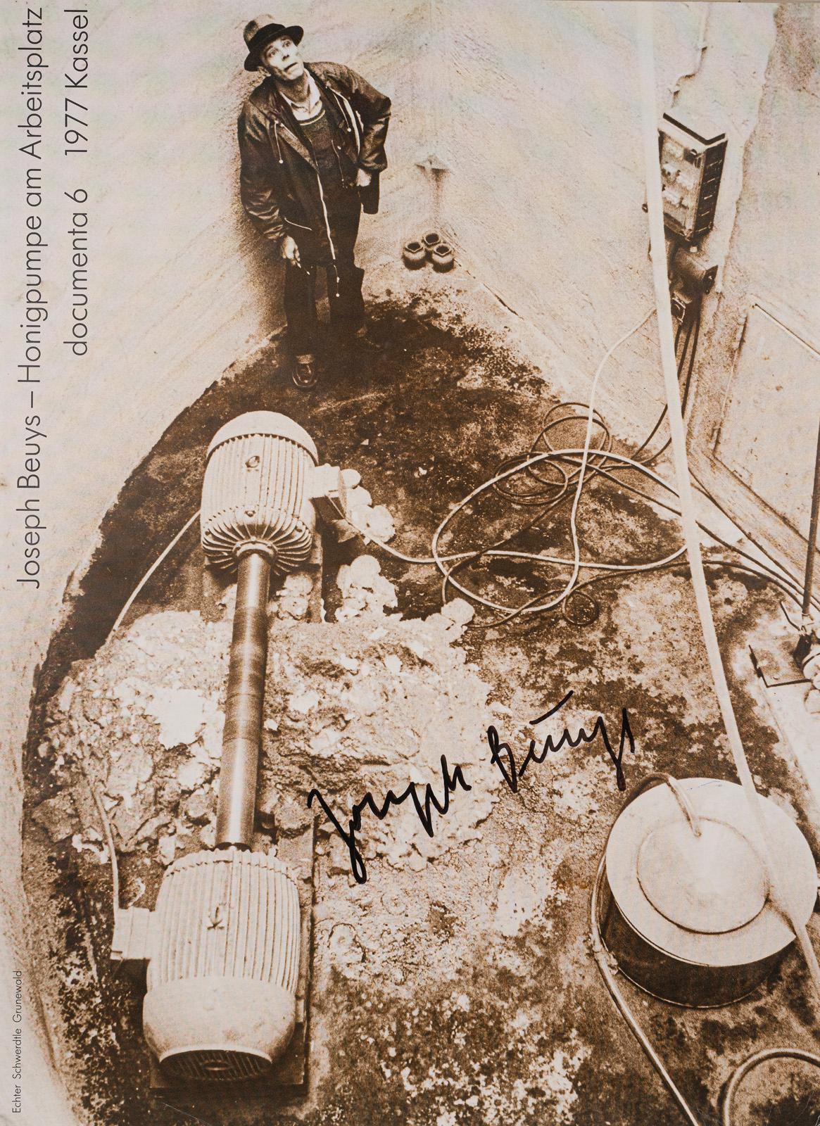 Joseph Beuys – Honigpumpe am Arbeitsplatz. 1977