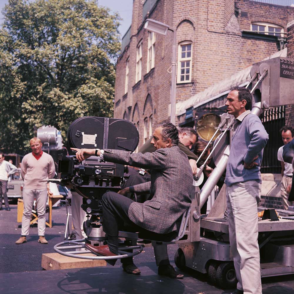 Blow-Up (1966), Michelangelo Antonioni, Carlo Di Palma, production still, Arthur Evans.