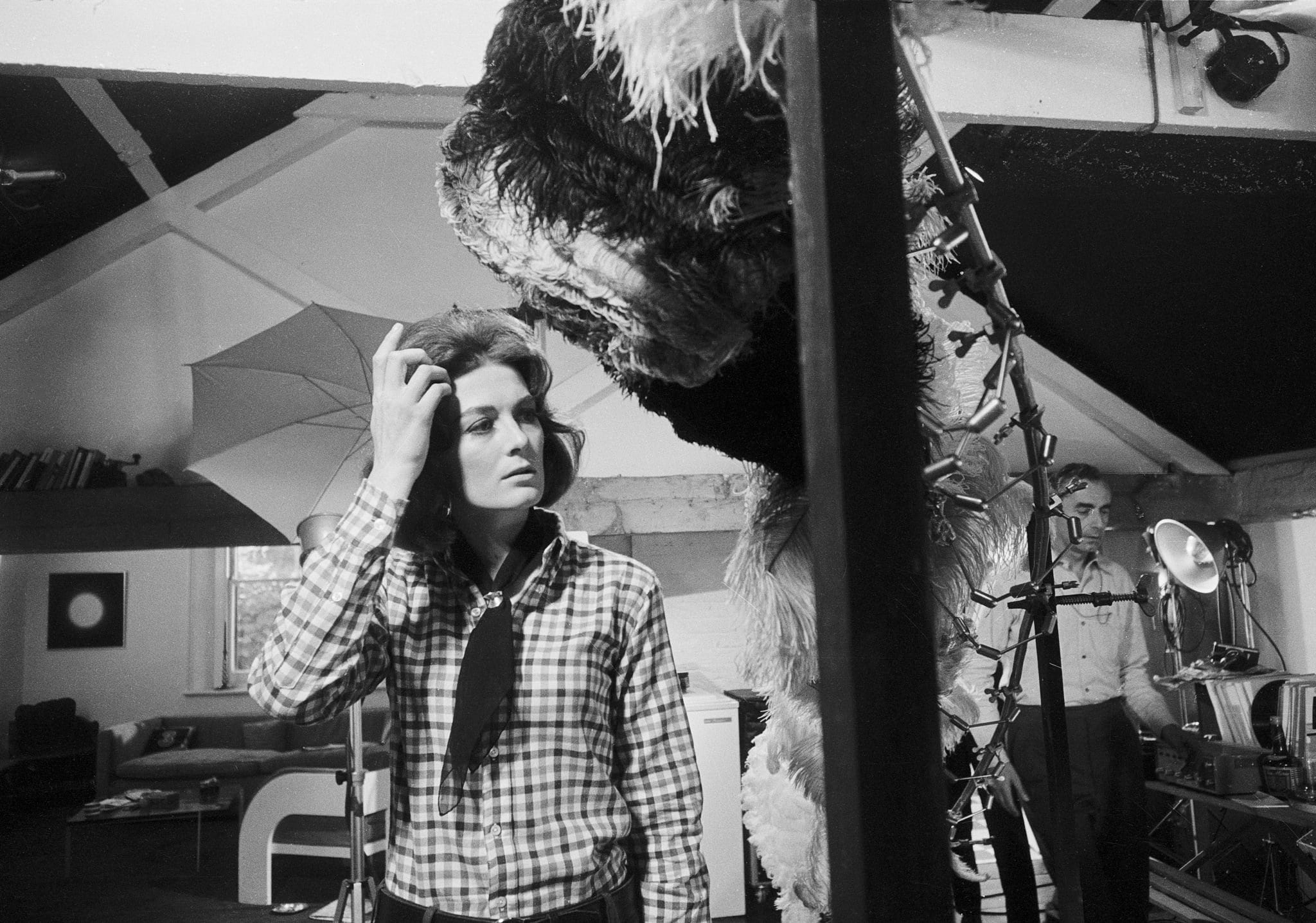 Blow-Up, Vanessa Redgrave, Michelangelo Antonioni, production still, 1966