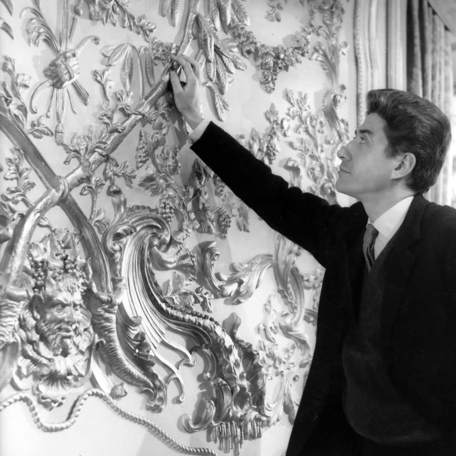 Last Year at Marienbad (1961), Alain Resnais production still.
