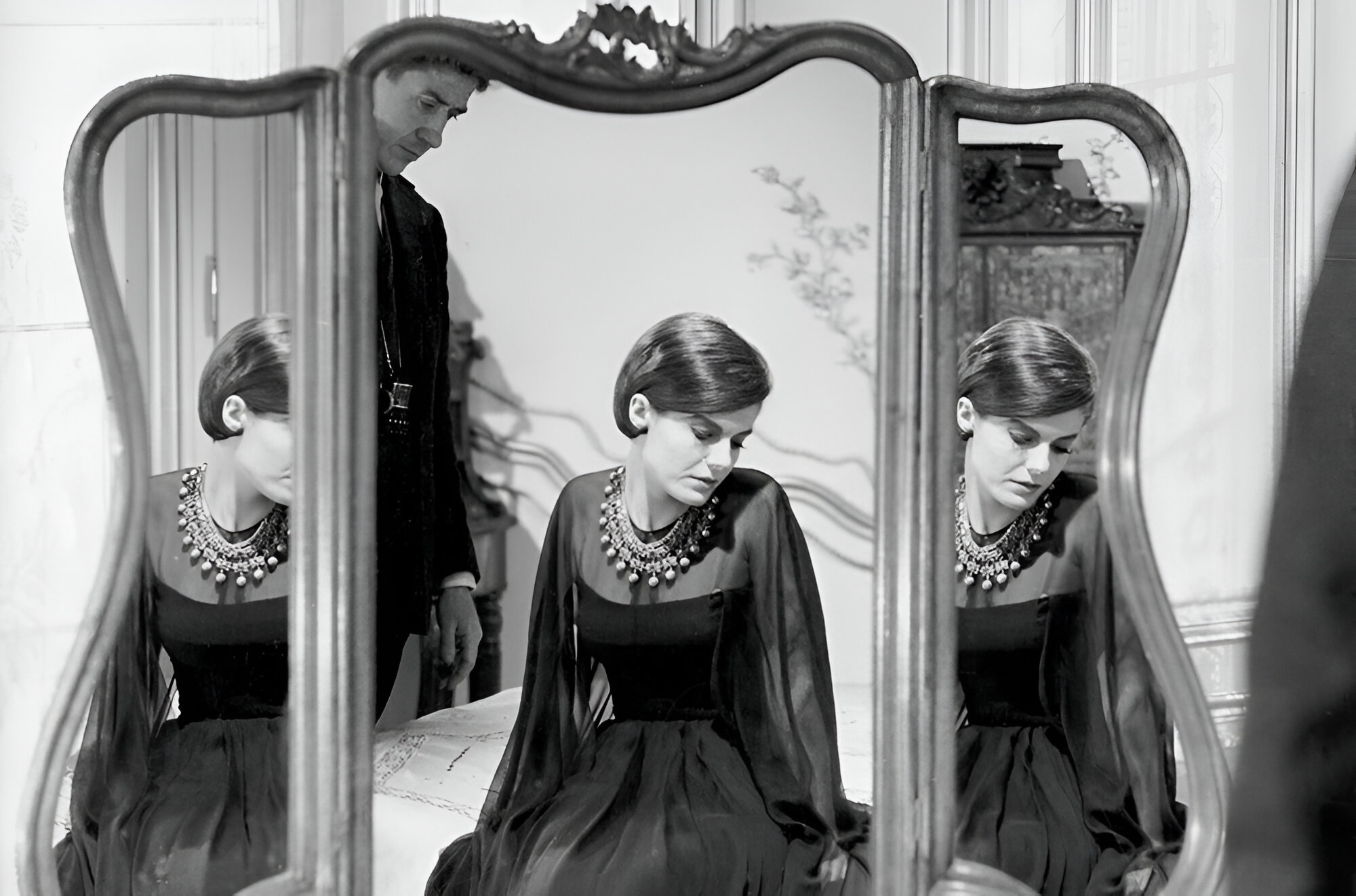 Last Year at Marienbad (1961), Alain Resnais, Delphine Seyrig, production still.