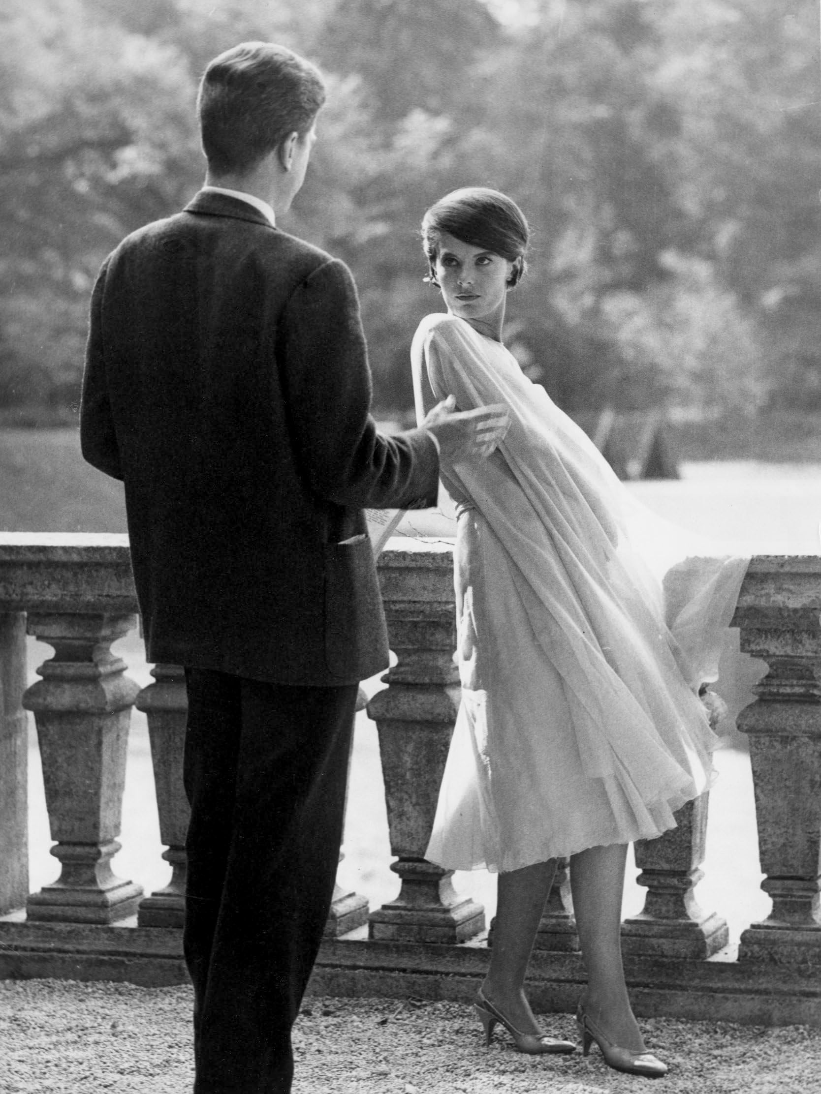 Alain Resnais and Dephine Seyrig (1961)