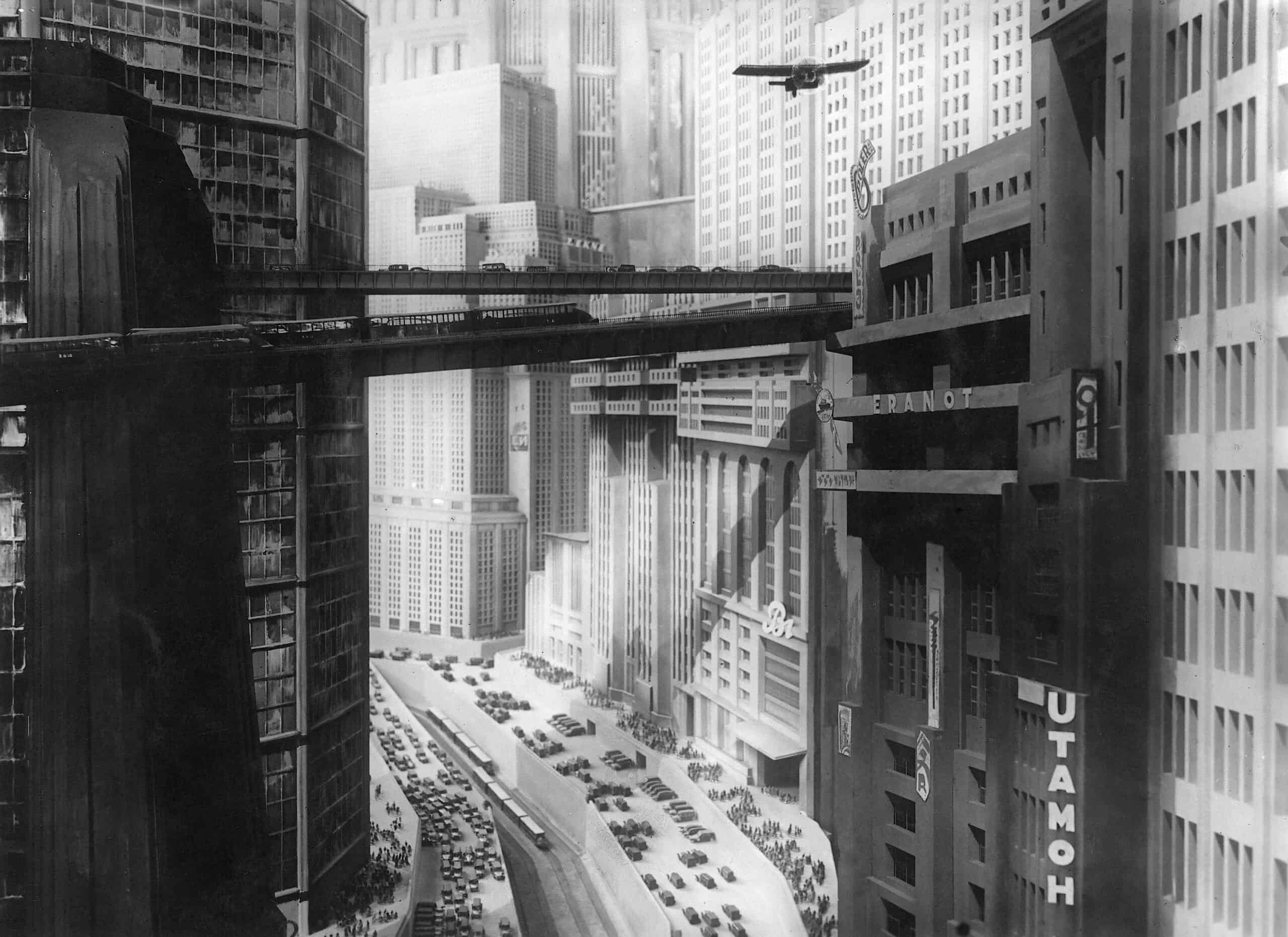 Metropolis (1927), Two transverse bridges, production still. 